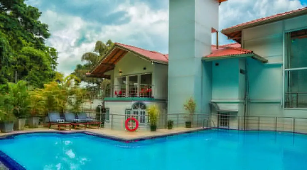 ****  Senani Hotel Kandy Sri Lanka